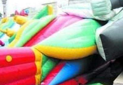 草莓视频成人APP提醒又一充气城堡被吹翻