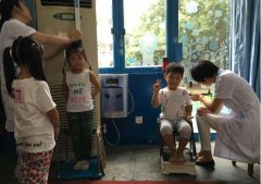 草莓视频APP下载黄介绍成年男女身高体重标准表