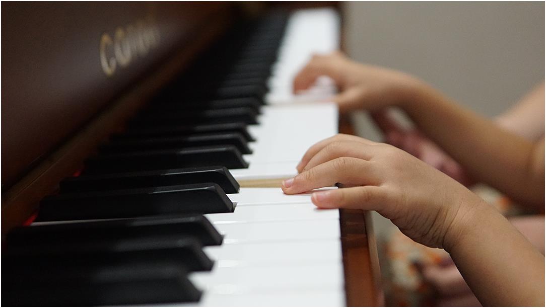 gk草莓视频成人APP品牌带您检测了解钢琴教育可以发展儿童的智力