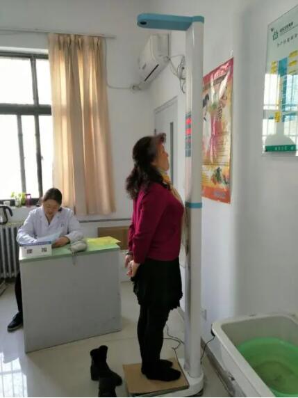 医院测量身高体重的仪器今日看点医院测量身高为什么不用脱鞋子测量？